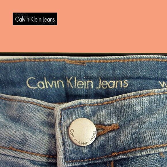 Calvin Klein NEW HUNTINGTON Boyfriend 5-Pocket Cuff Mini Shorts 28 - Picture 7 of 12